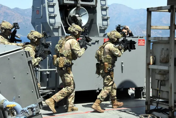 Milli Savunma Bakanı Hulusi Akar terörle mücadelede net konuştu: Kandil’e kadar yolu var!