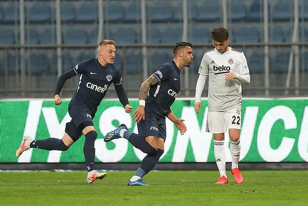 kartal-deplasmanda-yara-aldi-kasimpasa-1-0-besiktas-mac-sonucu-ozet-1617560490061.jpg Kartal deplasmanda yara aldı! Kasımpaşa 1-0 Beşiktaş (MAÇ SONUCU-ÖZET) - 4