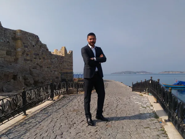 1613362727800.jpg CHP'li Foça Belediye Başkanı Fatih Gürbüz adam vurdurttu! - 2