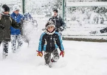 Bayburt'ta eğitime kar engeli