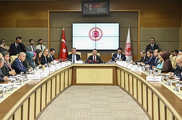 isvecin-nato-uyeligi-ile-ilgili-karar-ertelendi-1700144713576.jpg İsveç'in NATO üyeliği ile ilgili karar ertelendi - 4
