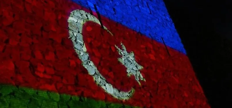Azerbaycan bağımsızlığının 104. yılını kutluyor