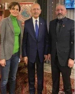 Kemal Kılıçdaroğlu’nun seccade saygısızlığında 3’üncü kare! Rezalet bitmiyor