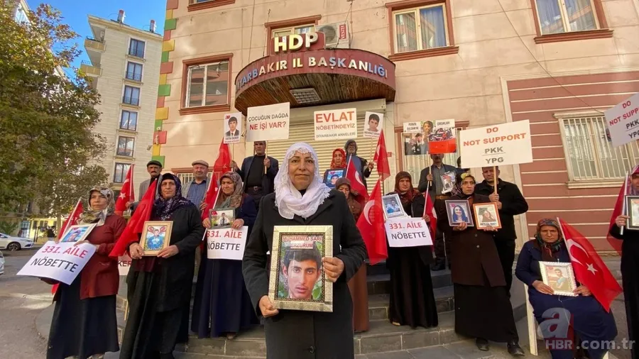 PKK'ya karşı anneler ve babalar kararlı! Diyarbakır'da evlat nöbeti tutan aile sayısı 331 oldu 1