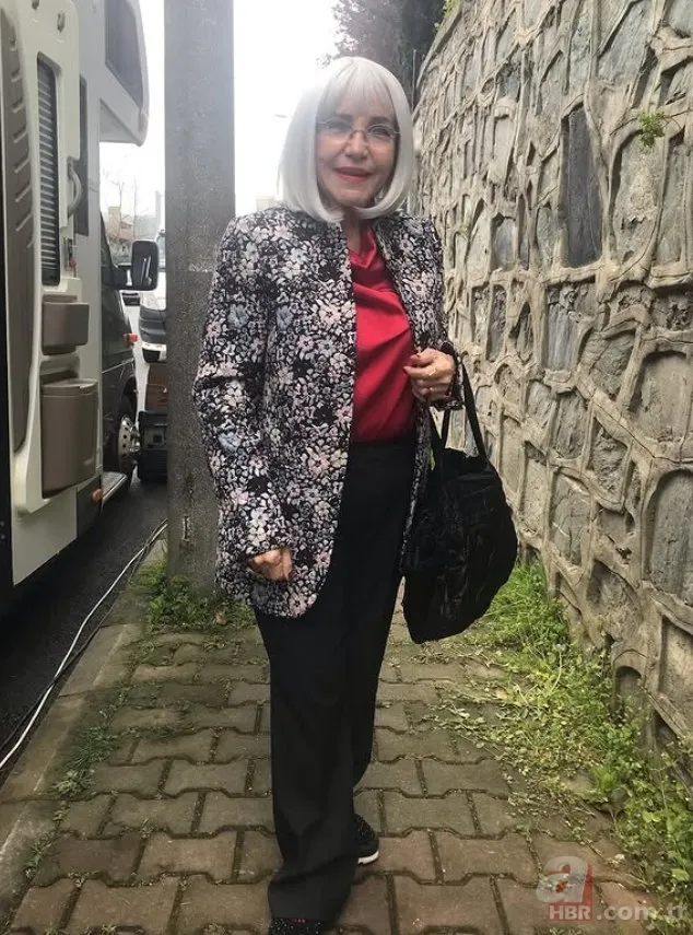 Sihirli Annem'in Perihan'ı Gül Onat isyan etti! "Zavallısınız" 5