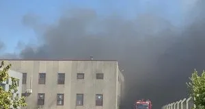 Tekirdağ’da tarım arazisi yangını fabrikaya sıçradı!