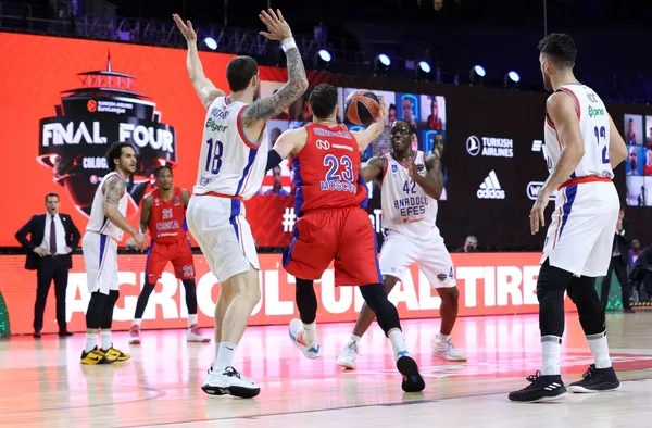 THY Avrupa Ligi Dörtlü Final ilk maçında Anadolu Efes yükseldi - 6