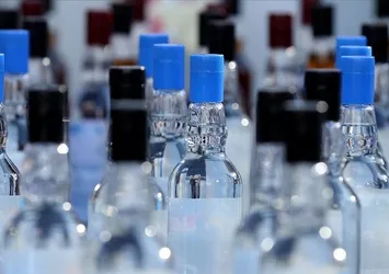 İstanbul'da 8 ilçede 17 ölü! Sahte içkiden 19 şüpheli gözaltında