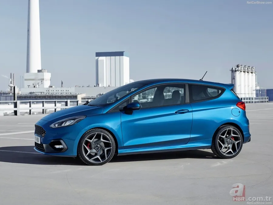 2018 Ford Fiesta ST 9