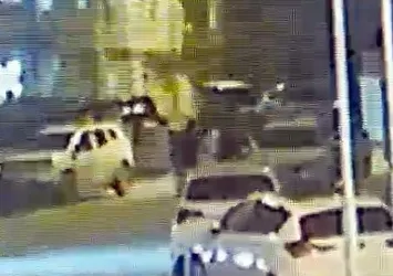 Eşinin sevgilisine benzetti tekme tokat darbetti! Ardından "pardon" diyerek kaçtı