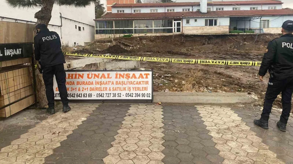 Tehlike oluşturan inşaatın çalışmaları durduruldu