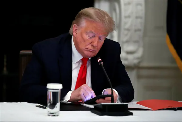 twitter-trump-savasi-devam-ediyor-aciklamalarini-yayimlayan-hesabi-askiya-aldilar-1620336339009.jpg Twitter - Trump savaşı devam ediyor! Açıklamalarını yayımlayan hesabı askıya aldılar - 1