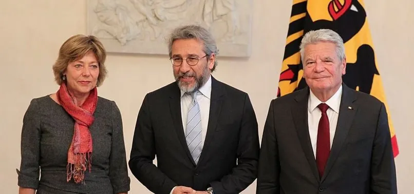 Firari Can Dündar Bellevue Sarayı'nda