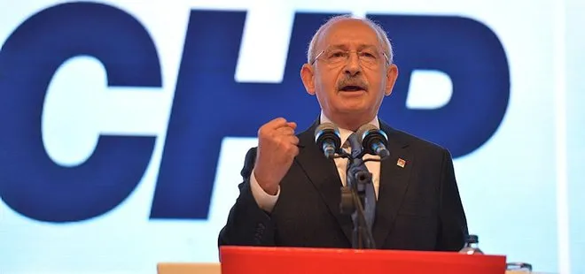 Antalya’da CHP’li Meclis Üyesi Reşat Oktay sert sözlerle istifa etti