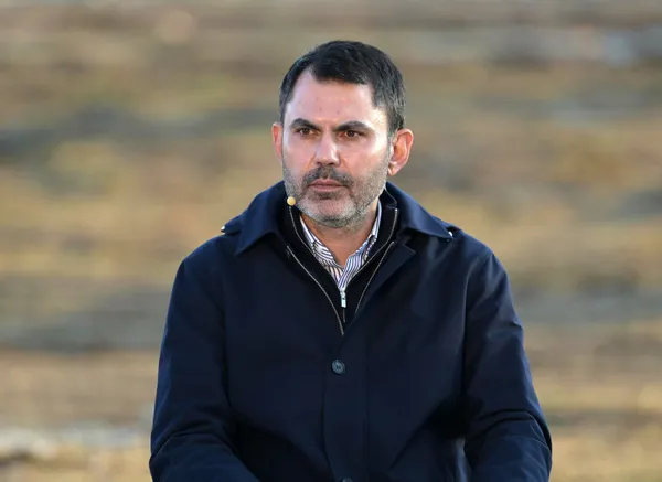 cevre-ve-sehircilik-bakani-murat-kurum-esnafa-gecici-is-yeri-imkani-saglayacagiz-1677233970369.jpg Çevre ve Şehircilik Bakanı Murat Kurum: Esnafa geçici iş yeri imkanı sağlayacağız - 2