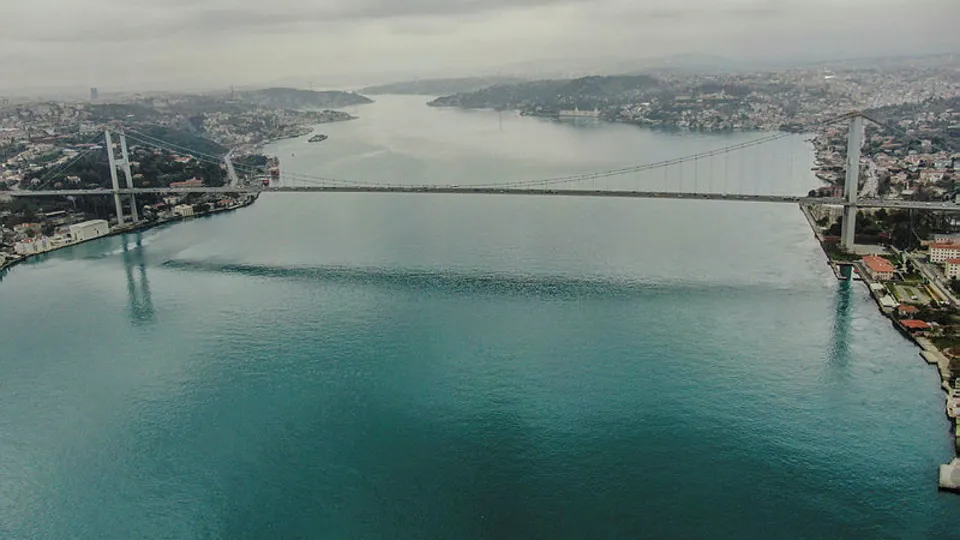 İstanbul 'evde kal'dı! Cadde ve sokaklar bomboş