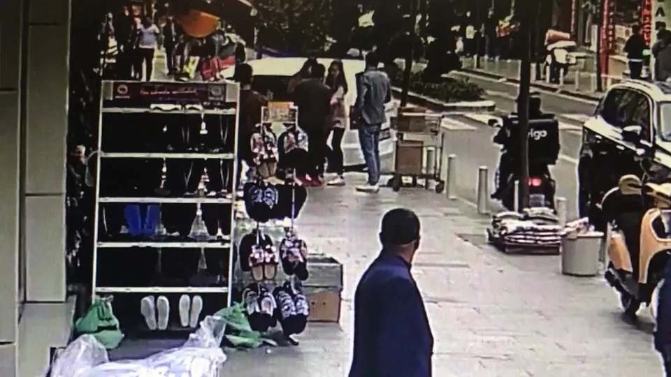 İstanbul'da aile dehşeti! Kendisini yaralayan kocasını bıçakladı