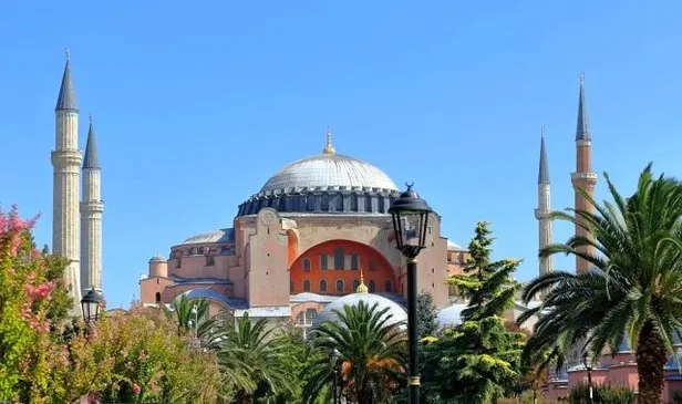 24 Temmuz İstanbul Cuma namazı saat kaçta? Ayasofya’da namaz kaçta kılınacak, kimler girebilir?