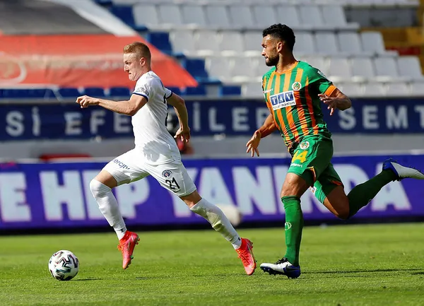 Kasımpaşa’dan rahat galibiyet! Kasımpaşa 3-0 Alanyaspor MAÇ SONUCU-ÖZET