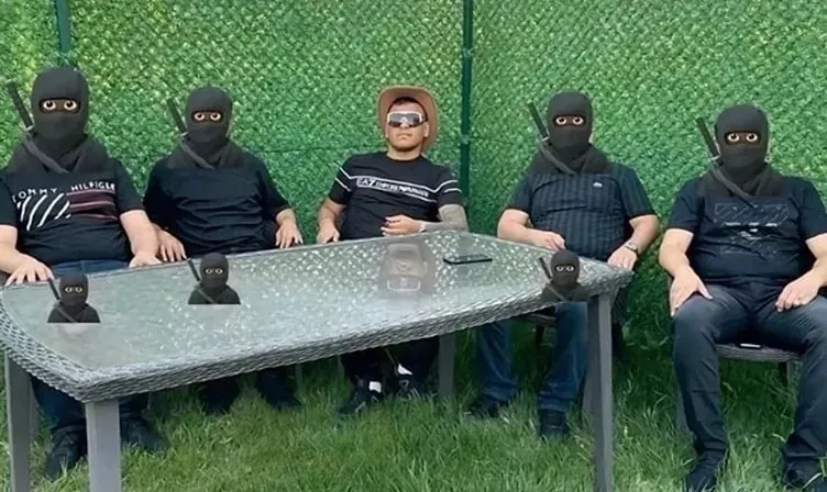 1780064979377.jpeg Yunanistan'da kirli tezgah çökertildi! Çizgi film örgütlerinin hayalet silahları ele geçirildi - 2