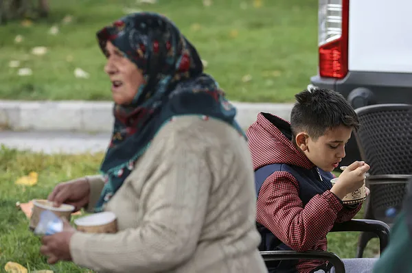 meteorolojiden-deprem-bolgesine-saganak-yagis-uyarisi-gece-boyu-etkili-olacak-duzce-sakarya-kocaeli-istanbul-h-1669216768872.jpg Meteoroloji'den deprem bölgesine sağanak yağış uyarısı! Gece boyu etkili olacak! Düzce Sakarya Kocaeli İstanbul hava durumu - 2