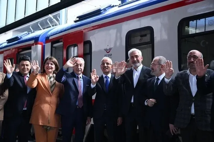 Ulaştırma ve Altyapı Bakanı Abdulkadir Uraloğlu Turistik Diyarbakır Ekspresi’ni uğurladı! 1051 kilometrelik yol katedecek