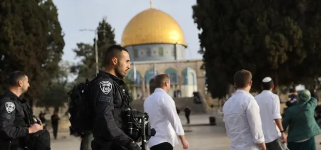 Siyonistler Mescid-i Aksa’yı bastı