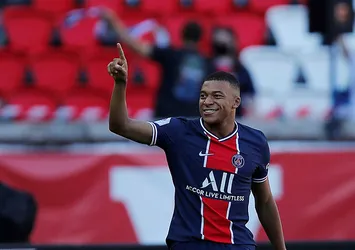 Kylian Mbappe'den flaş PSG kararı!