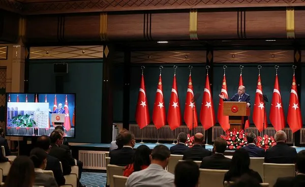 Başkan Recep Tayyip Erdoğan’dan Kabine Toplantısı sonrasında canlı yayında son dakika açıklamaları: Park ve bahçelerde yatanların öğrencilikle alakası yok