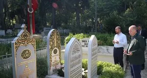 Başkan Erdoğan’dan kabir ziyareti