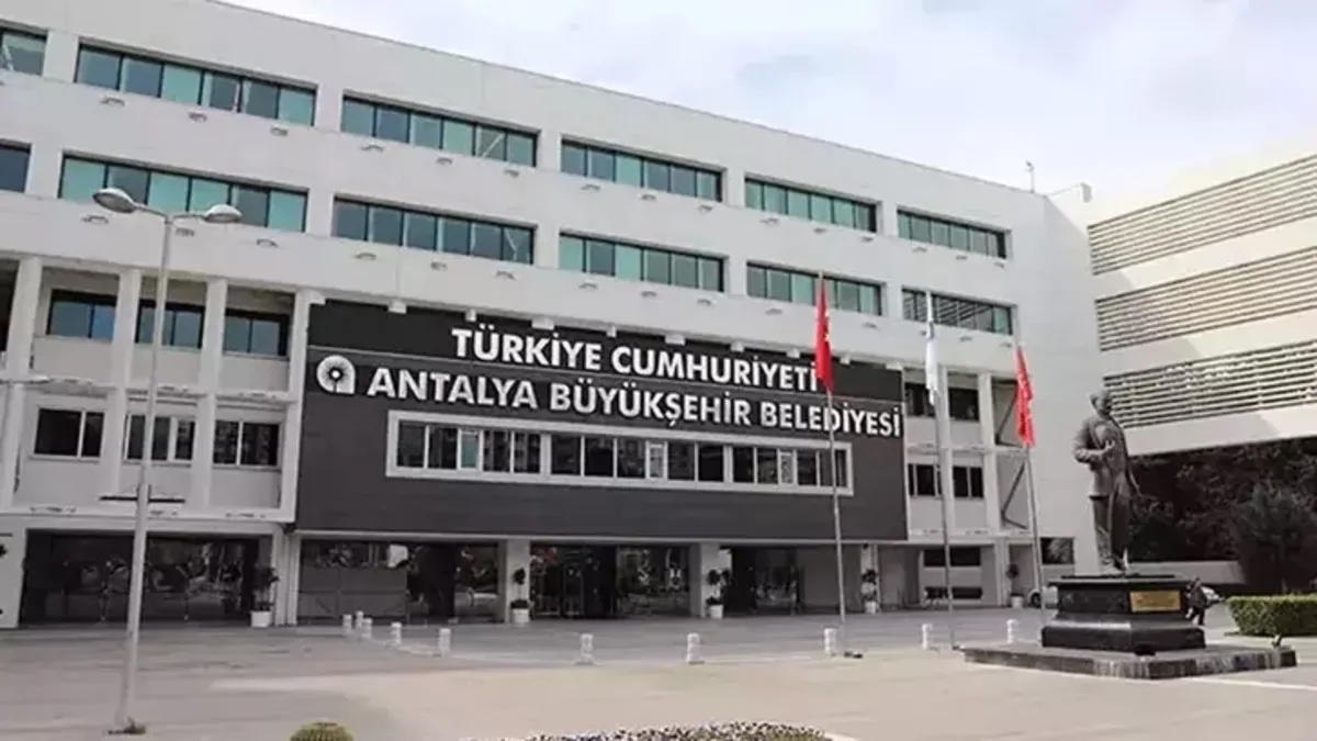 Antalya Büyükşehir Belediyesi'ne 8. dalga rüşvet operasyonu