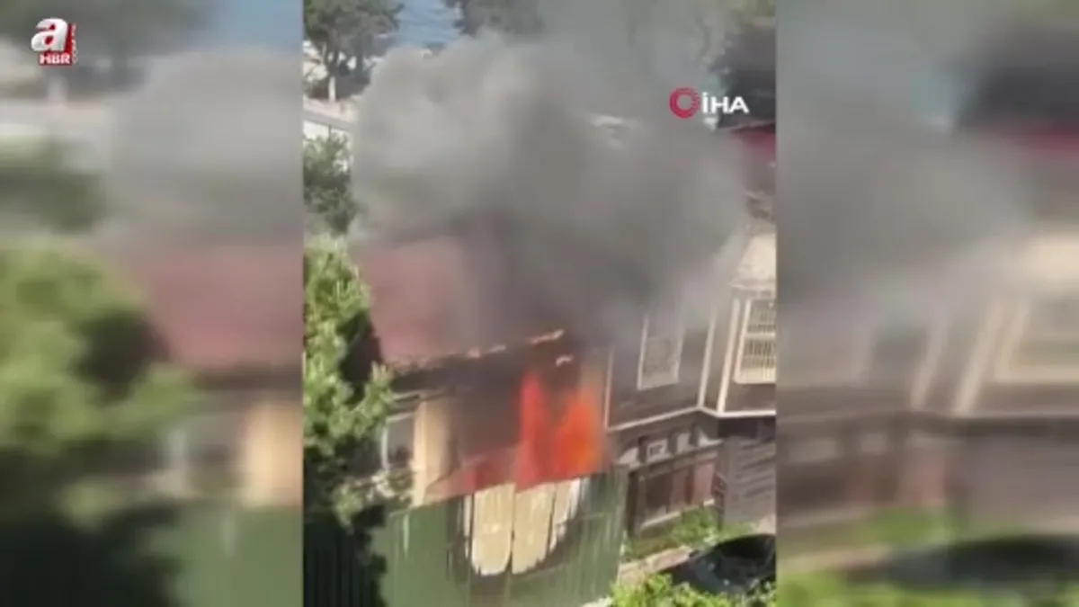 Sarıyer'de ahşap ev alev alev yandı