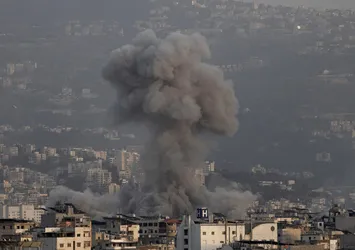 Beyrut yoğun bombardıman altında