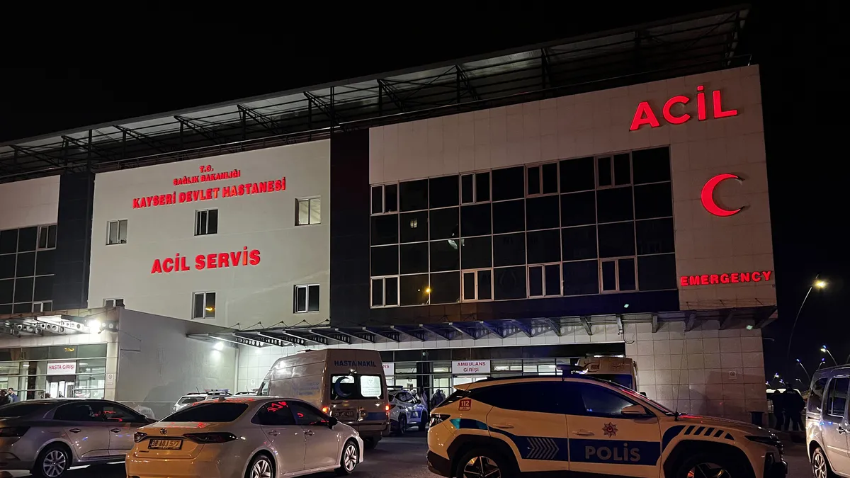 Kayseri'de laf atma kavgasında hastanede bitti: 4 yaralı