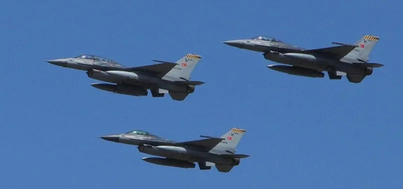 Türk F-16'ları Suriye hava sahasında