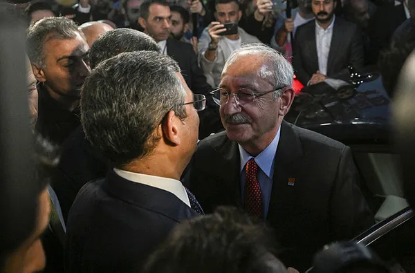 CHP’den bir Bay Kemal geçti! Kılıçdaroğlu’na veda zamanı! Devir teslim töreniyle siyasi kariyerine nokta koydu...