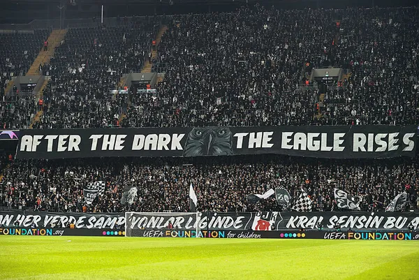 sporting-lizbon-besiktas-maci-oncesi-kavga-besiktasli-taraftarlar-yaralandi-lizbon-emniyet-mudurlugunden-son-dakika-aciklamasi-1635964019005.jpg Sporting Lizbon - Beşiktaş maçı öncesi kavga! Beşiktaşlı taraftarlar yaralandı! Lizbon Emniyet Müdürlüğünden son dakika açıklaması - 1