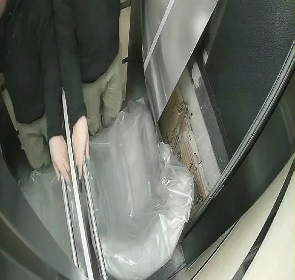 asansorun-zemin-kata-cakildi-dehset-anlari-kamerada-1702756746694.jpg Asansör zemin kata çakıldı! Dehşet anları kamerada - 2