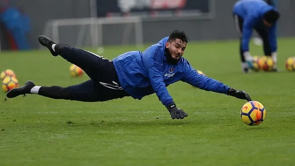 suudi-prens-muhammed-bin-selman-trabzonsporun-milli-kalecisi-ugurcan-cakiri-istiyor-1665469476841.jpg Suudi Prens Muhammed bin Selman Trabzonspor'un milli kalecisi Uğurcan Çakır'ı istiyor - 1