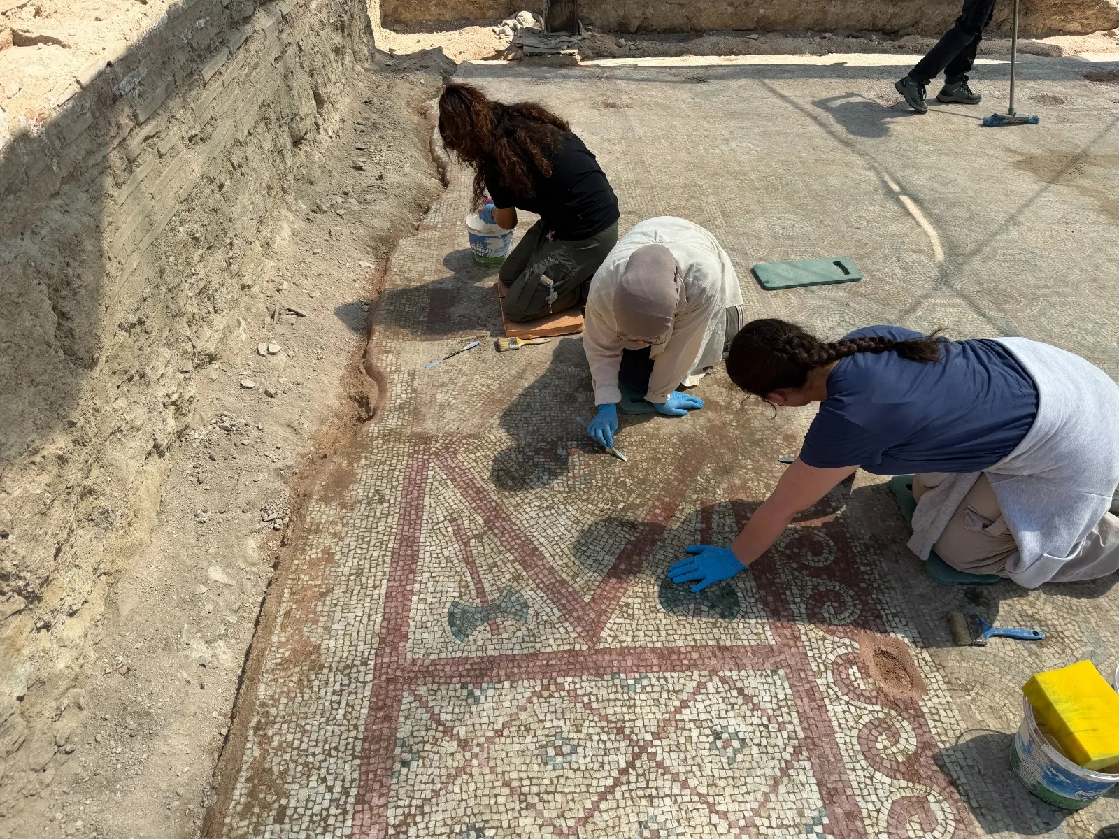 Binlerce yıllık miras gün ışığına kavuştu! 105 metrekarelik mozaik ortaya çıkarıldı
