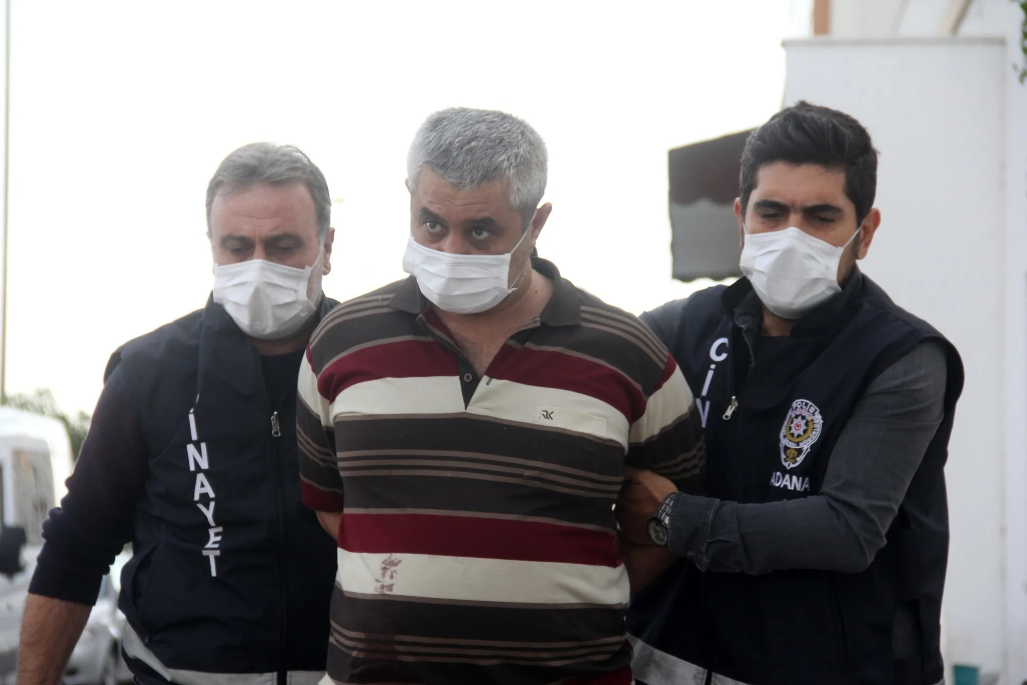 Adana’da babasını satırla öldüren zanlıdan ilginç savunma: Oyun oynadık