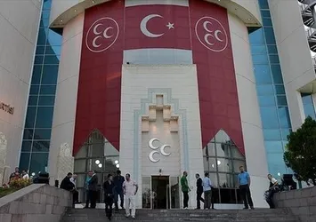 Adalet Bakanı Gül, Bahçeli ile görüştü