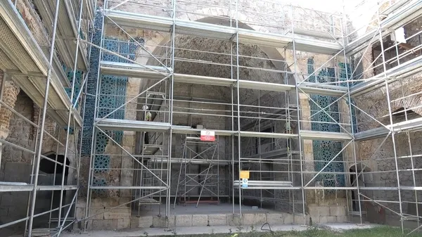 tokatta-paha-bicilemeyen-asirlik-ciniler-turizme-kazandirilacak-1628414295238.jpg Tokat’ta paha biçilemeyen asırlık çiniler turizme kazandırılacak - 2