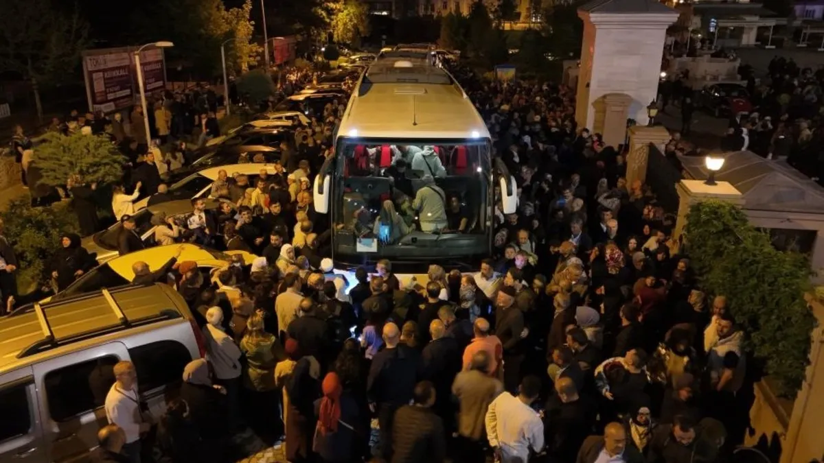 Hacı adayları kutsal topraklar için yola çıktı