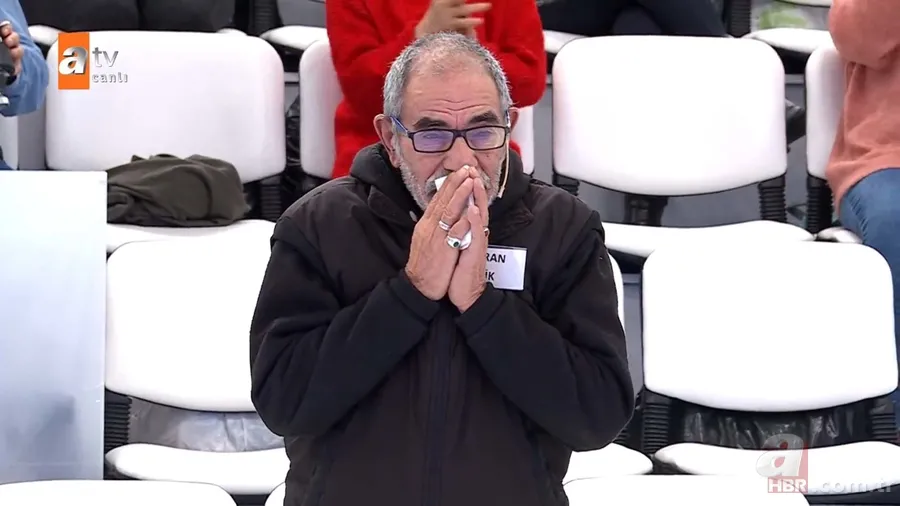 33 yıllık hasret Müge Anlı’da bitti! Turan Çelik oğluna canlı yayında kavuştu! Dede torunun kucaklaşması gözyaşlarına boğdu 1