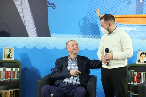 Trabzon'daki gençlerle buluşma toplantısında ortaya çıktı! Başkan Erdoğan'ın adaşı isminin hikayesini anlattı - 2