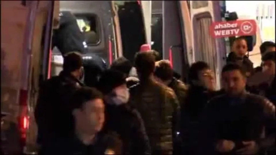 Son dakika: İstanbul Beyoğlu’nda polise silahlı saldırı |Video