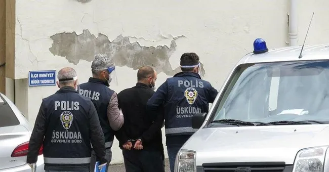 Üsküdar'da kilisenin haçını söken kişiye hapis cezası! Kararda dikkat çeken Kur'an vurgusu - 4