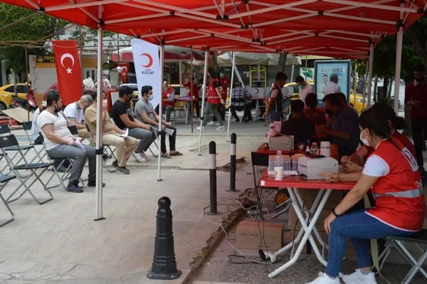 COVID-19 tedavisi görenler ve aşı olanlar kan bağışında bulunabilir mi? - 3