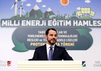 Bakan Albayrak: Teknoloji üreterek sıçrama yapabiliriz